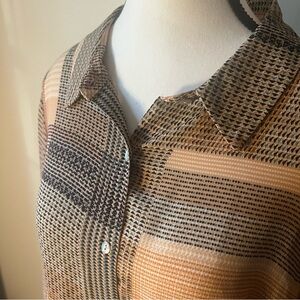 Jones New York | Shirt | 1X | tan and Black pattern